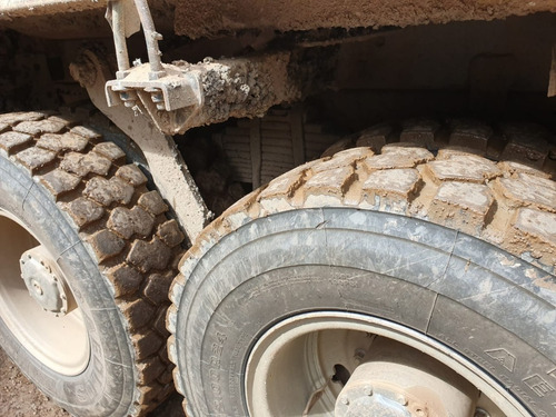 Imagem 3 de 15 de Mercedes-benz Axor 4144 6x4 Anos 2017/ 2018/ 2019/ 2020