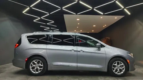 Chrysler Pacifica 2019