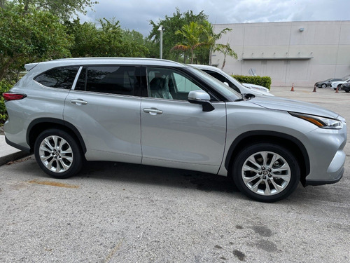 Imagen 4 de 21 de Toyota Highlander Hibrida Limited