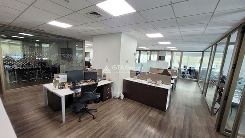Arriendo Oficina Amoblada 526 M2. Exclusivo Edificio El Golf