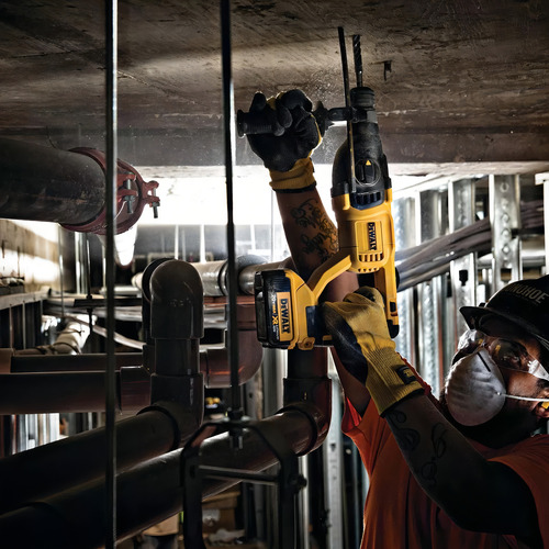 Martelete Rompedor e Perfurador SDS Plus 26mm Dewalt, Modelo DCH133H2, Com Maleta de Ferramentas, 2 Baterias 5Ah, 1 Carregador, 20V