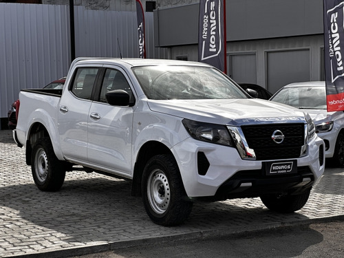 Nissan Navara NAVARA D CAB MT 4X4 2.3
