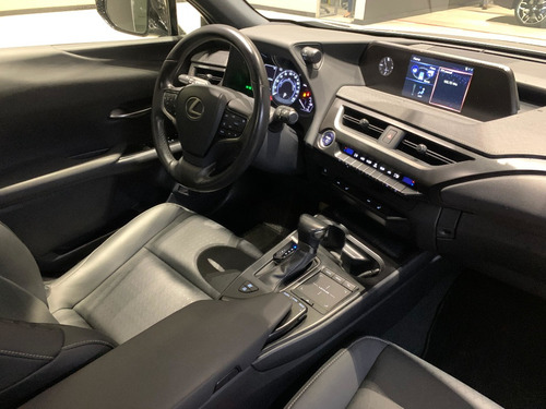 Lexus Ux 250h 2.0 Vvt-i Hybrid Dynamic Cvt