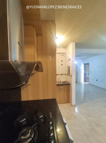 Imagen 15 de 21 de Apartamento En Venta Av. Intecomunal Conj. Res. La Pradera, Turmero - 04243178724
