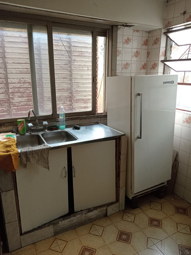 Alquilo Oficina Todo Rubro Para Una Persona. Posibilidad Vivienda , Contratos Desde 3 Meses Hasta 12 Meses Con Certificacion De Firmas Por Escribano Públicozona Balvanera.os