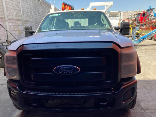Camioneta Ford F-550 Con Grúa