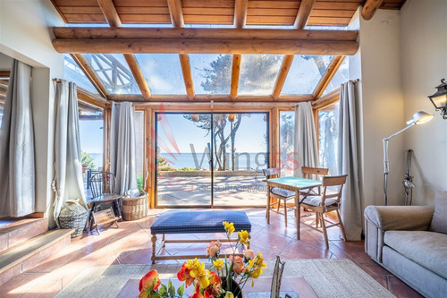 Casa En Venta De 5 Dorm. En Zapallar