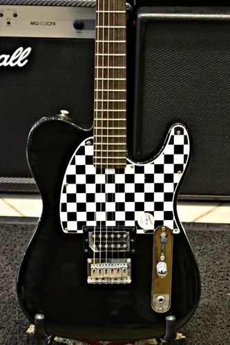 Guitarra Squier Avril Lavigne Telecaster Black