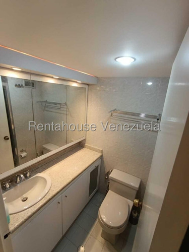 Apartamento En Alquiler En El Rosal 25-17389 As