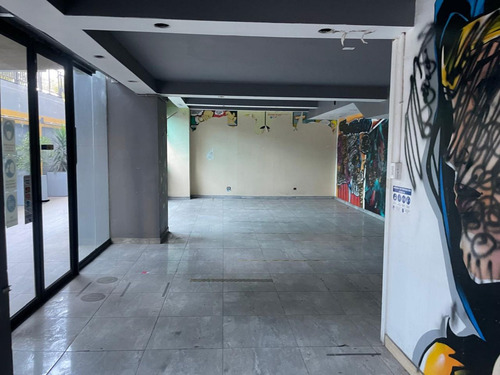 Arriendo Local Comercial 125,71 M2, Metro. Vicuña Mackenna,