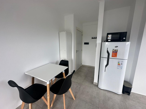 Departamento En Alquiler Amoblado 1 Y 37.