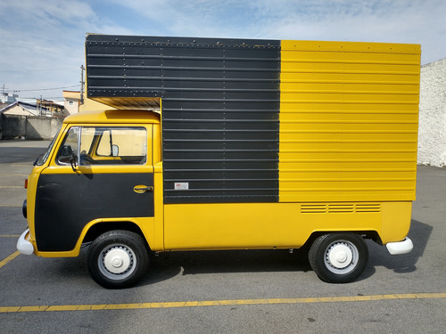 Kombi Baú 1.6 Dupla Carburação
