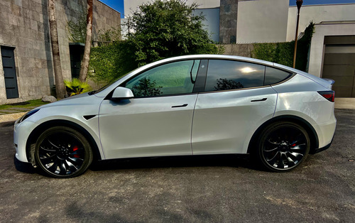 Tesla Model Y Performance Dual Motor