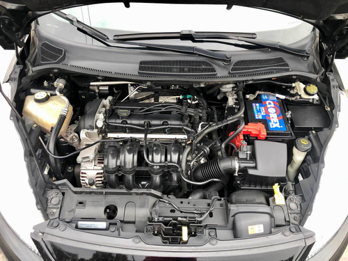Ford Fiesta Kinetic Design 1.6 120cv Titanium Año 2012 Nuevo