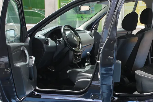 Renault Logan 1.6 Expression 2014