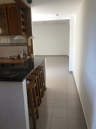 Imagen 3 de 13 de Departamento En Venta En Lanus Este