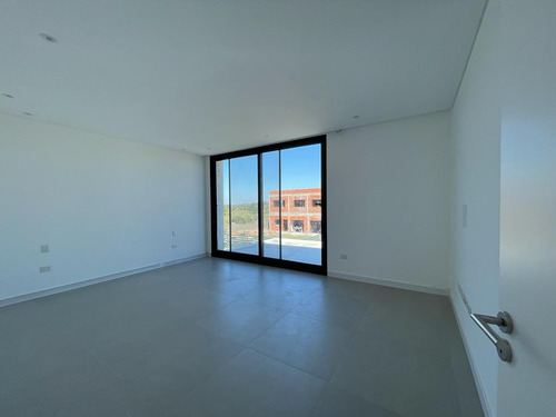 Casa En Venta Puertos Escobar Barrio Araucarias