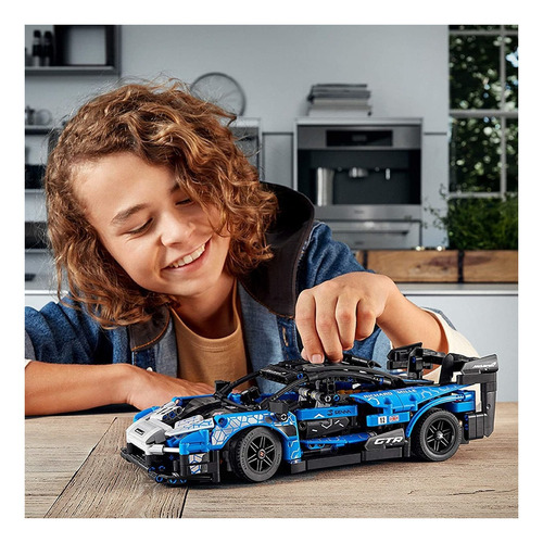 Imagem 6 de 6 de Blocos de montar LegoTechnic McLaren Senna GTR 830 peças em caixa