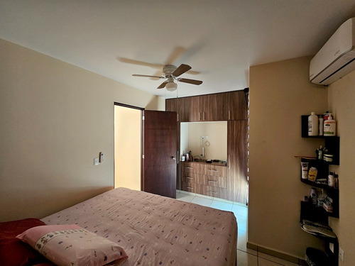 Hermosa Casa En Condominio Con Alberca En Lomas De Jiutepec.