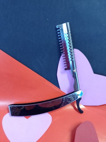 Lobo Porta Navajas Con 3 Acsesoríos Para Corte De Cabello