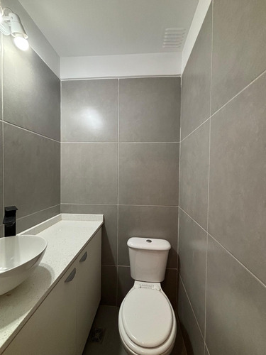 Venta Pb Refaccionado A Nuevo: Dos Jardines Privados Y Ubicación Premium