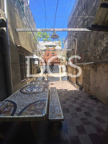 Casa En Venta Para Dos Familias En Block En Lanús Este