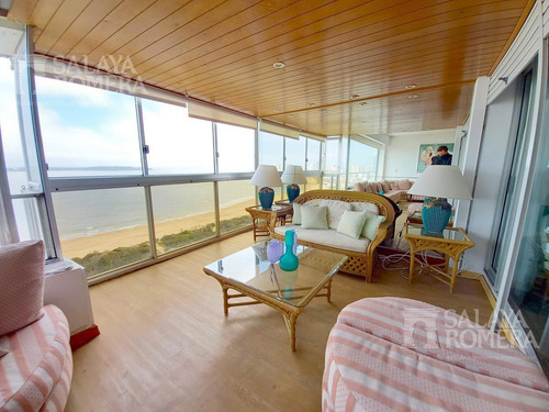 Imagen 2 de 18 de Venta - Departamento - Playa Mansa, Vista Al Mar