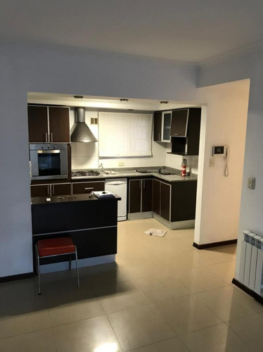 Departamento De Tres Ambientes En Adrogue