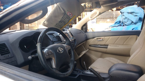 Sucata Toyota Hilux Sw4 2014 Para Retirada De Peças