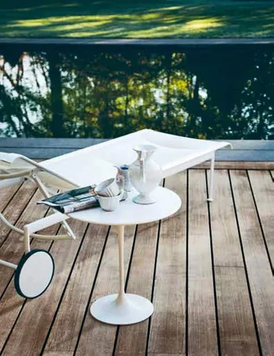 Mesa De Arrime Redonda Para Exterior Tulip Saarinen Blanca