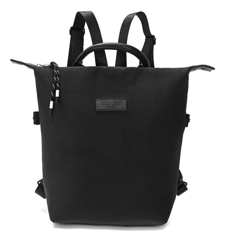 Mochila Skora Bs As Satinado Cierre Engomado Color Negro Diseño De La Tela Liso