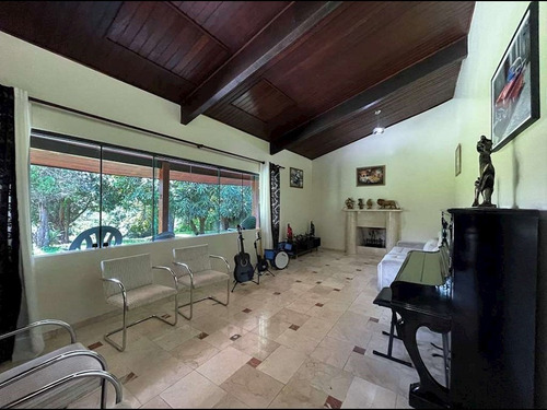 Imagem 17 de 30 de Fazendinha - 3d/1sts Terrea, 2 Lareiras, Piscina, Jardim + Casa Caseiro! - 1983v
