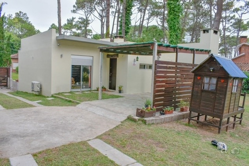 Vendo Casa A Pasos De Av Roosevelt , 2 Dorm 2 Baños,ref 697