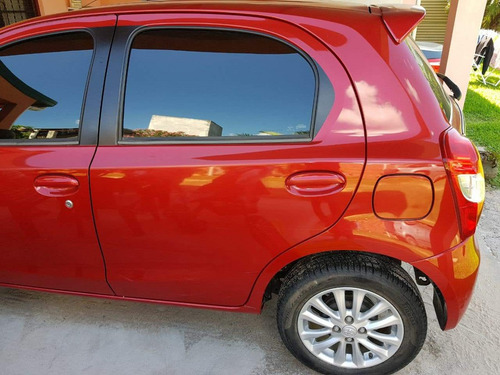 Toyota Etios 5puertas Polarizado Full