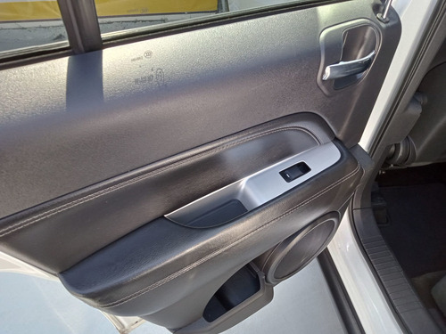 Imagen 15 de 15 de Jeep Compass 2014 2.4 Limited 4x2 At