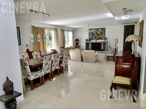 Casa En Venta En Nordelta Barrio El Golf