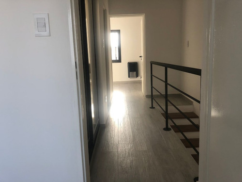 Duplex En Venta En Wilde Este