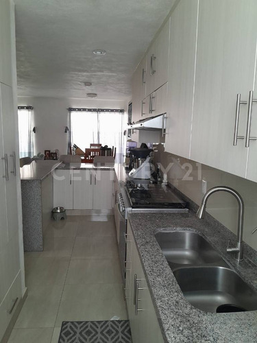 Casa En Venta En Campo De Golf, El Encino, Huimilpan Queretaro