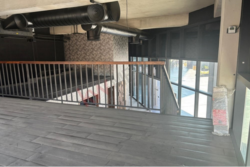 Local Comercial Renta En Torre Azenzo