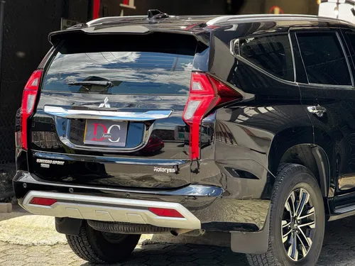 Mitsubishi Montero 2.5 215 hp Takai