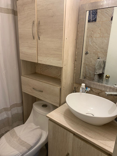 Se Vende Casa Con Muy Buenas Terminaciones!!!