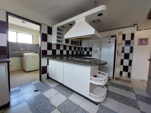 Imagen 5 de 13 de Rab Se Remata Apartamento En Los Nisperos De 175m2 En 15.000$