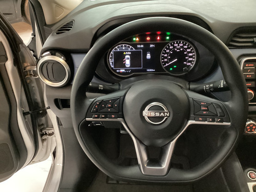 Nissan Versa 1.6 Advance Mt