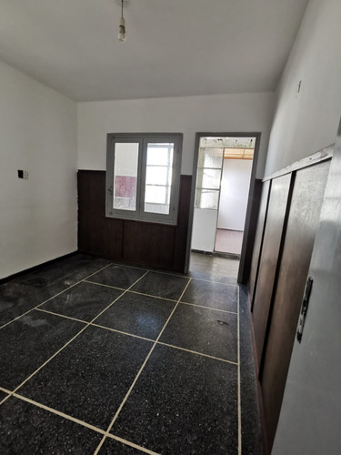 Apartamento Al Frente 2 Dormitorios. Villa Española