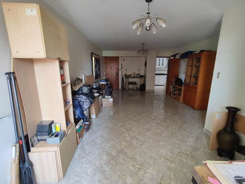 Apartamento En La Avenida Rómulo Gallegos