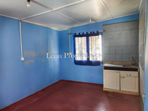 Se Vende Parcela Plana Con 2 Casas En Sector Cuyuncavi, Cvi