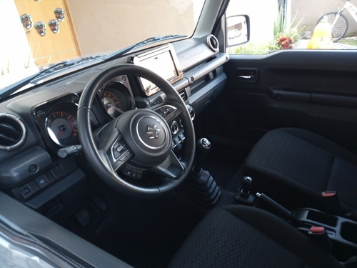 Imagen 11 de 14 de Suzuki Jimny Gls