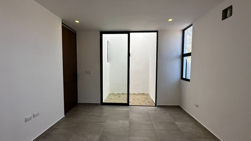 Casa En Venta En Privada Tamora, Conkal.