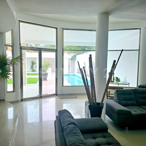 For Rent Very Spacious House And Land At Ejido Playa Del Carmen P3442