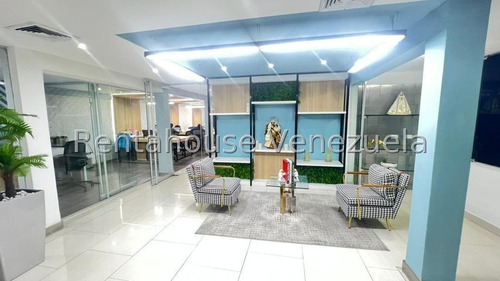 Local / Casa Comercial ( 2 Niveles /a Pie De Calle) Alquiler Chuao Mls- 25-5486